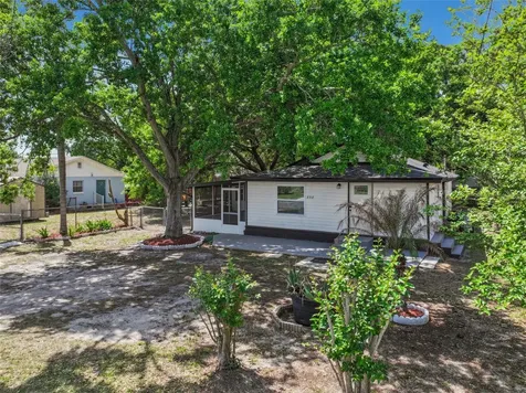 232 Noxon Street Auburndale FL 33823