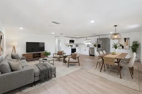 232 Noxon Street Auburndale FL 33823