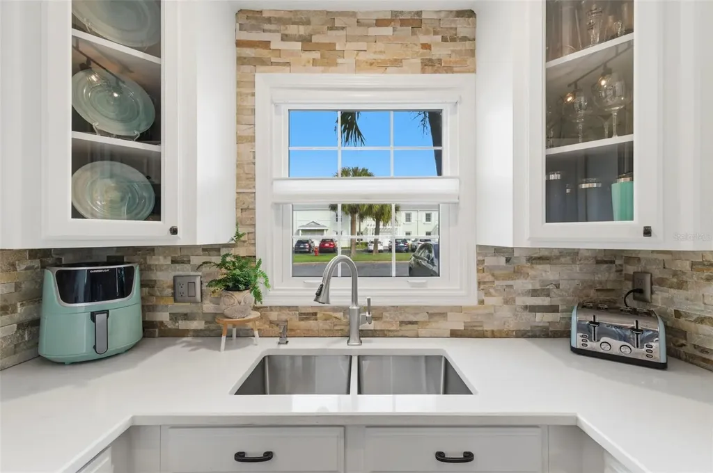 4751 Coquina Key Drive SE St Petersburg FL 33705