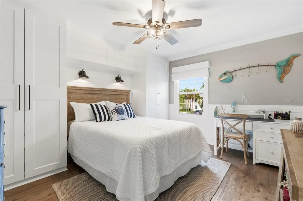 4751 Coquina Key Drive SE St Petersburg FL 33705