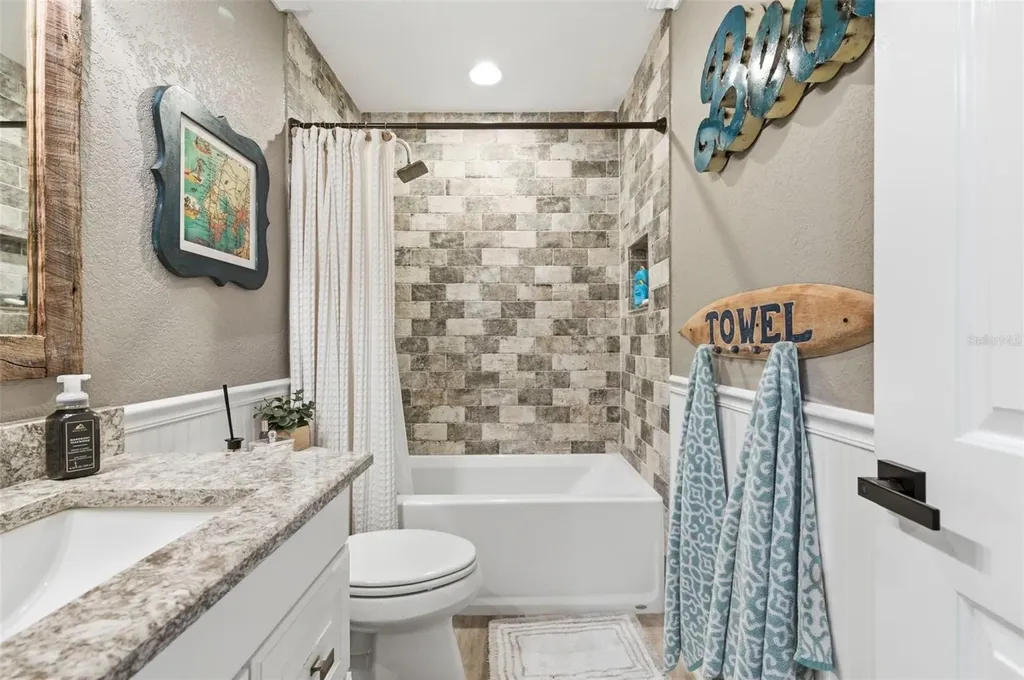 4751 Coquina Key Drive SE St Petersburg FL 33705