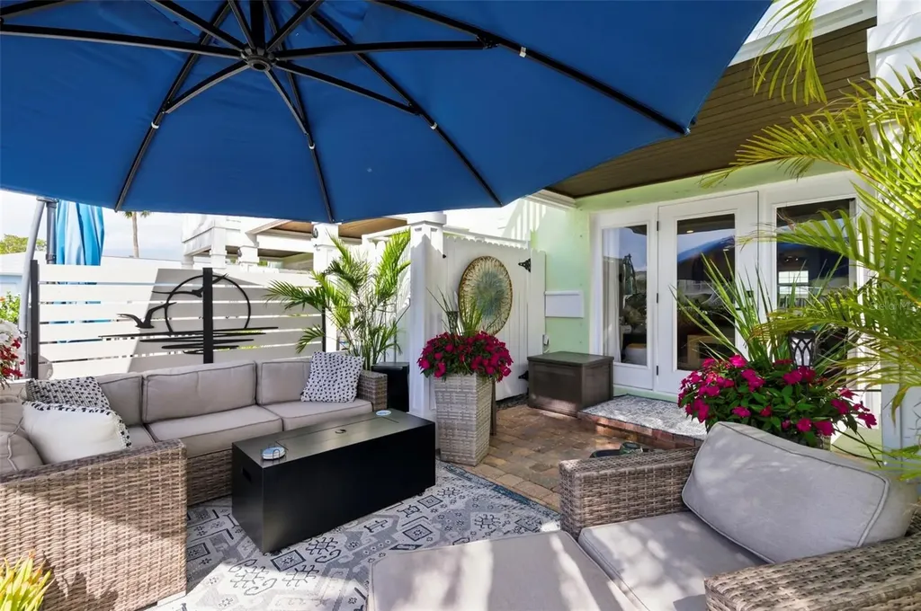 4751 Coquina Key Drive SE St Petersburg FL 33705