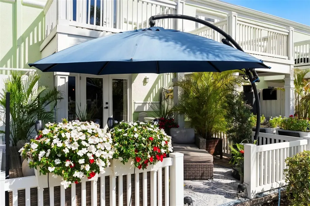 4751 Coquina Key Drive SE St Petersburg FL 33705