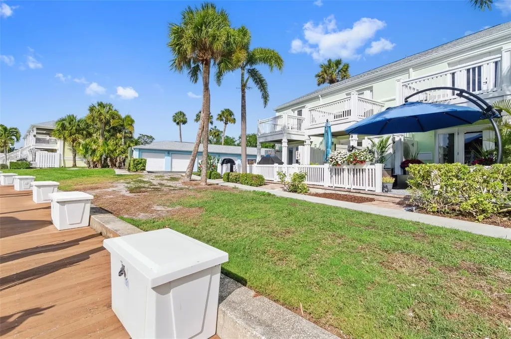 4751 Coquina Key Drive SE St Petersburg FL 33705