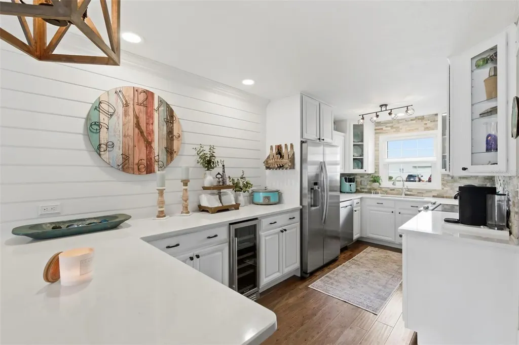 4751 Coquina Key Drive SE St Petersburg FL 33705