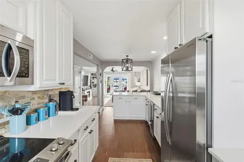 4751 Coquina Key Drive SE St Petersburg FL 33705