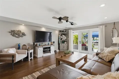 4751 Coquina Key Drive SE St Petersburg FL 33705