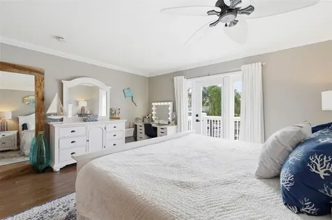 4751 Coquina Key Drive SE St Petersburg FL 33705