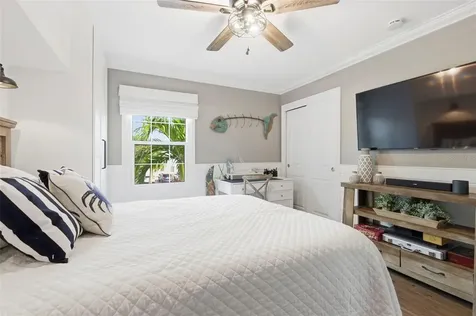 4751 Coquina Key Drive SE St Petersburg FL 33705