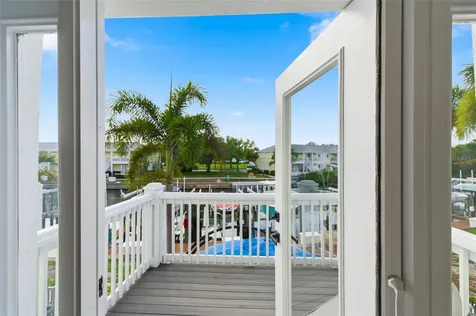 4751 Coquina Key Drive SE St Petersburg FL 33705