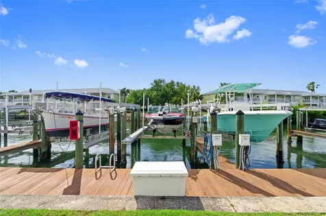 4751 Coquina Key Drive SE St Petersburg FL 33705