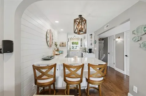 4751 Coquina Key Drive SE St Petersburg FL 33705