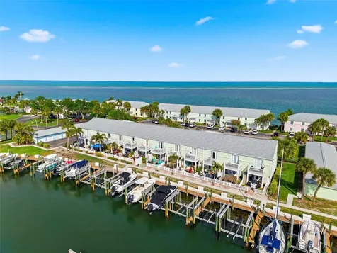 4751 Coquina Key Drive SE St Petersburg FL 33705