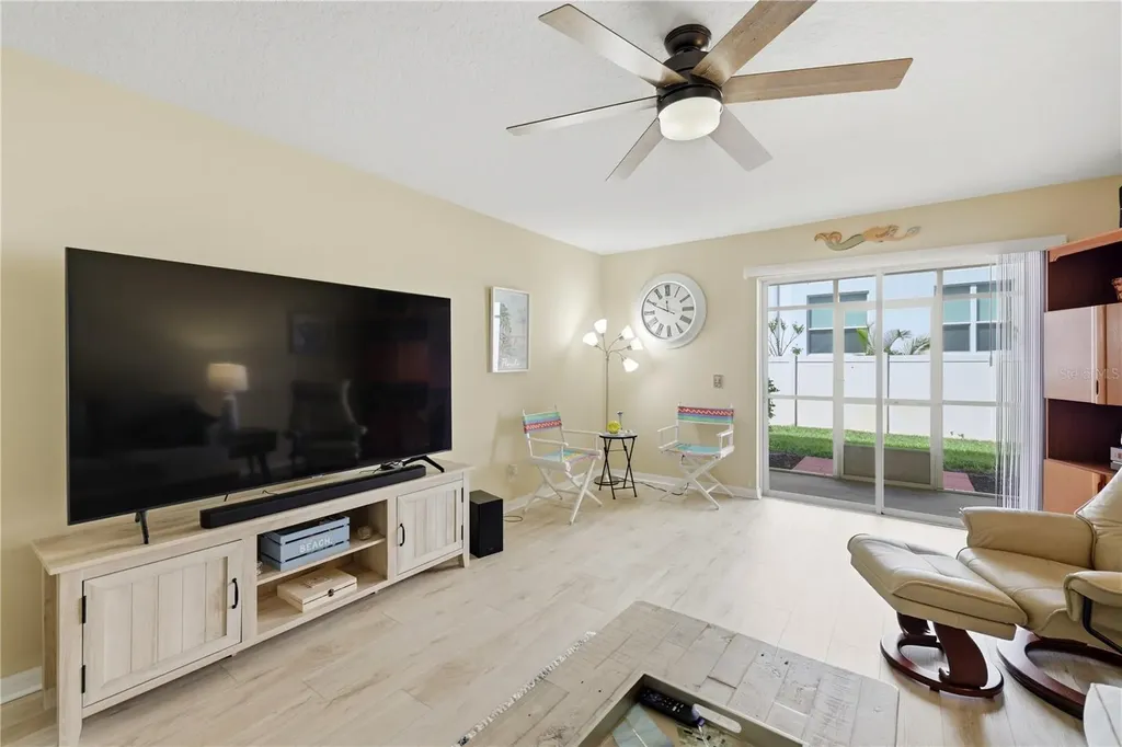 3871 Mariner Drive St Petersburg FL 33705