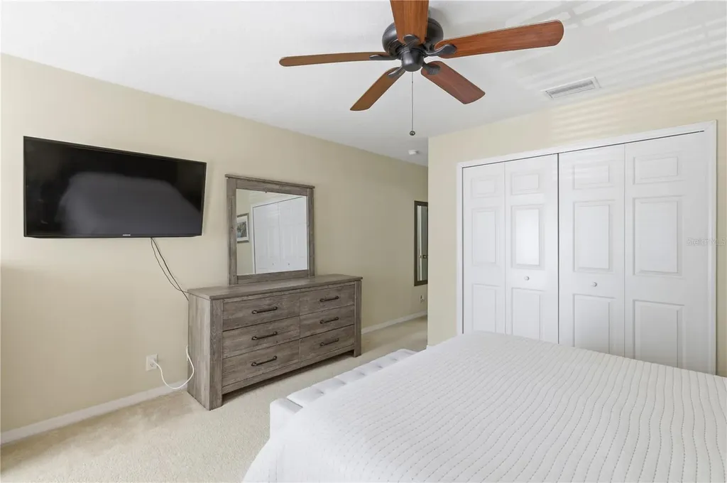 3871 Mariner Drive St Petersburg FL 33705