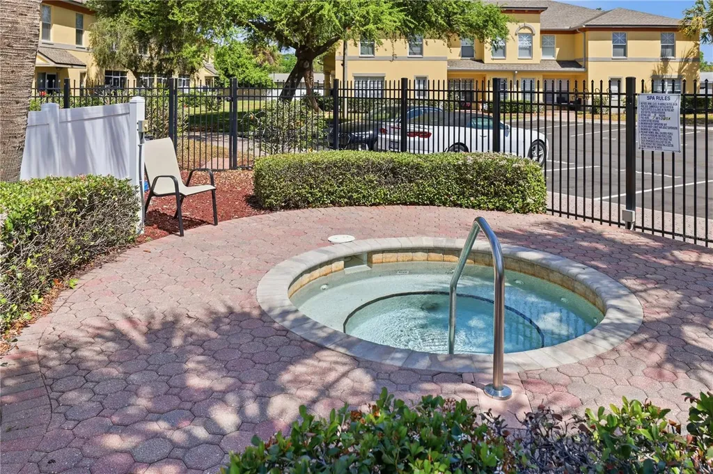 3871 Mariner Drive St Petersburg FL 33705