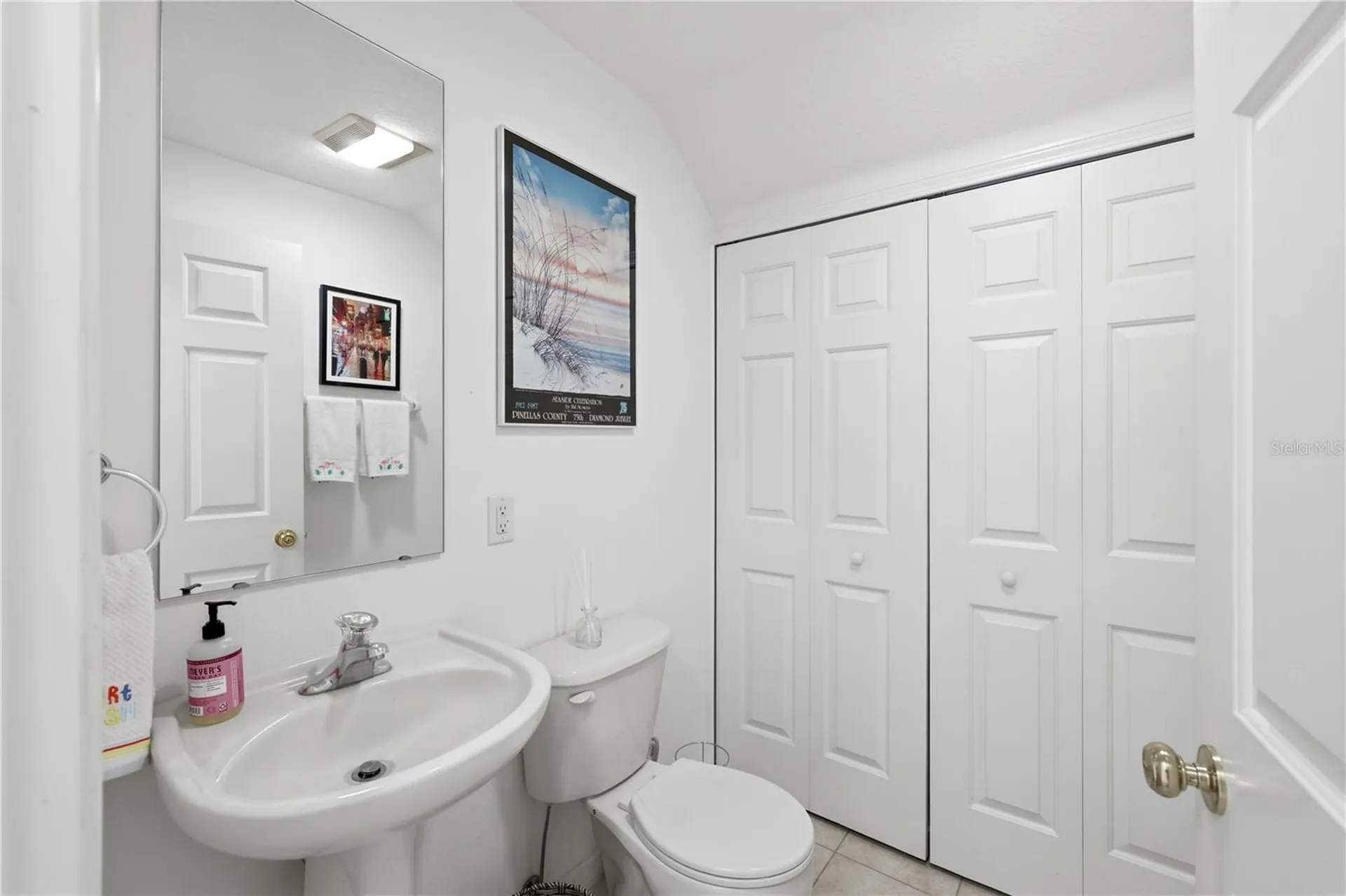 3871 Mariner Drive St Petersburg FL 33705