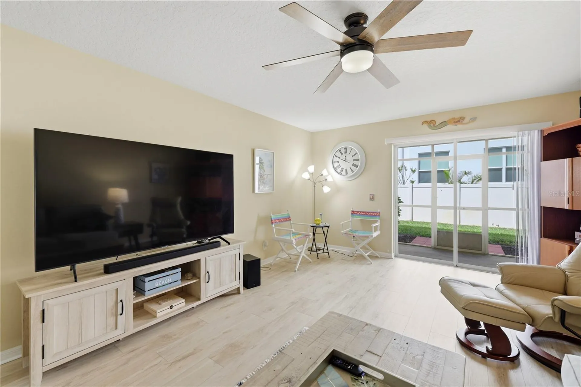 3871 Mariner Drive St Petersburg FL 33705