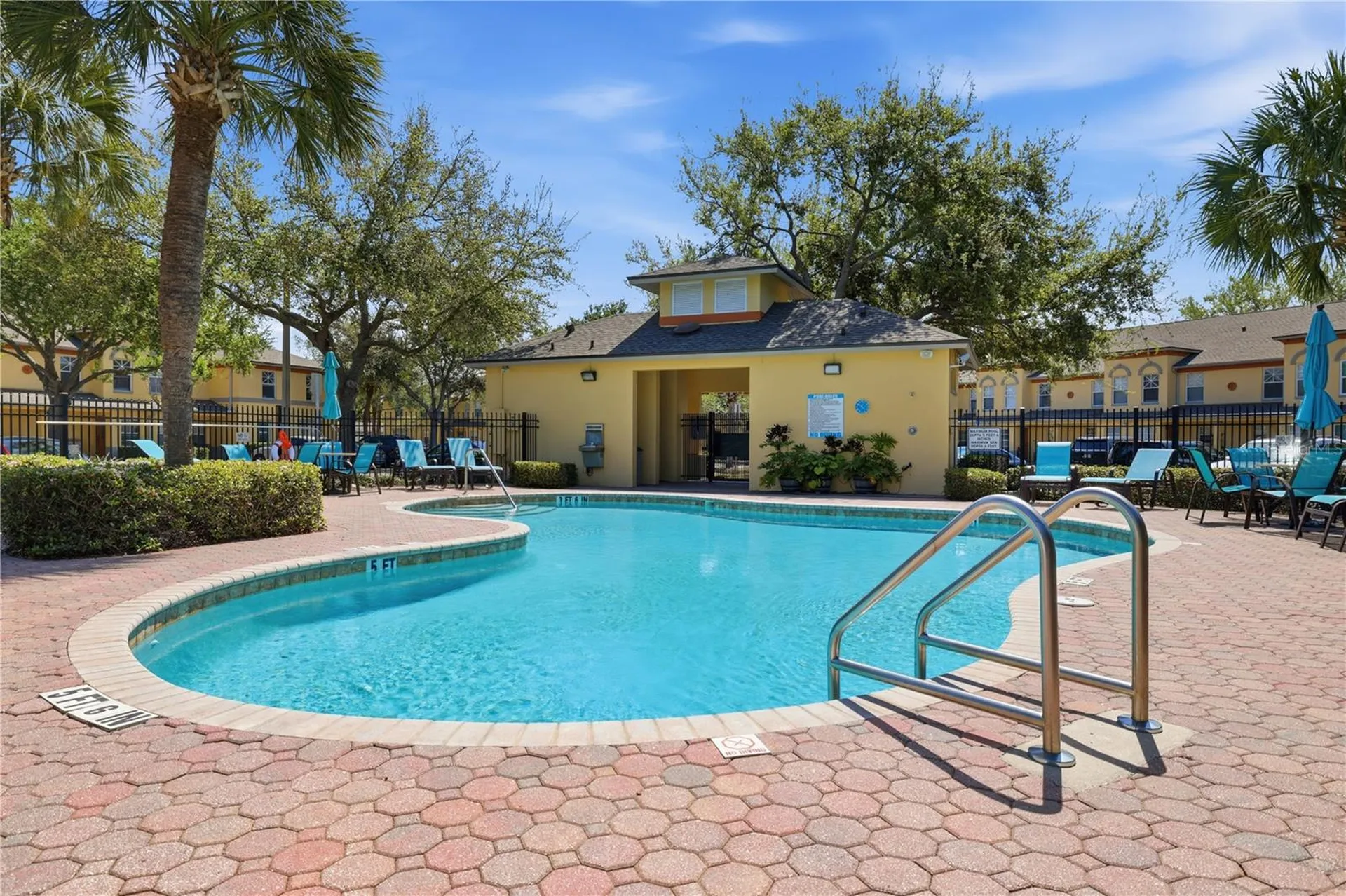 3871 Mariner Drive St Petersburg FL 33705