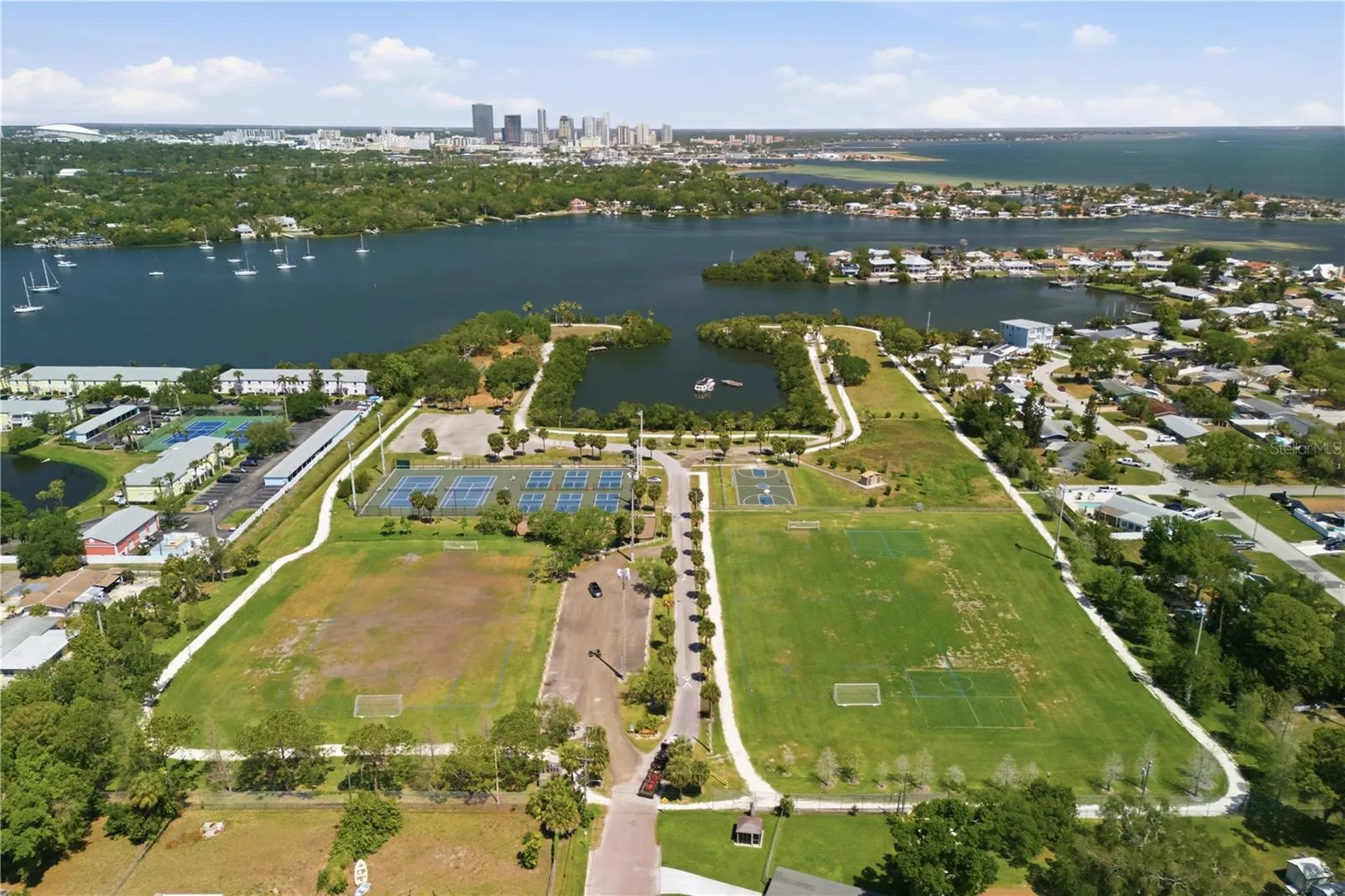 3871 Mariner Drive St Petersburg FL 33705