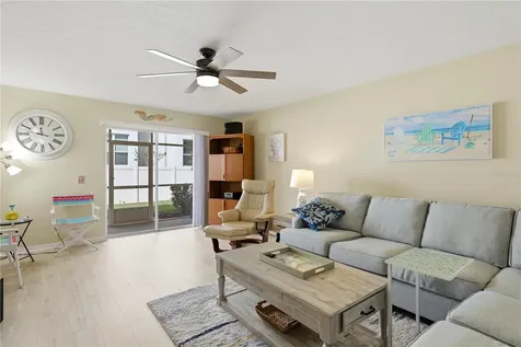 3871 Mariner Drive St Petersburg FL 33705