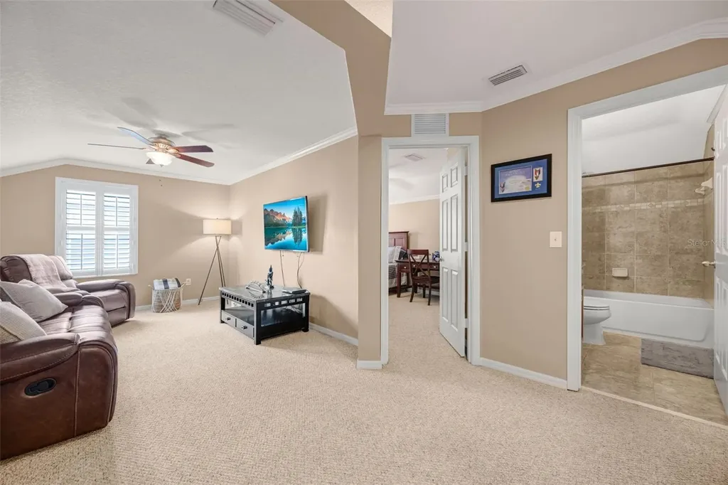 5323 Crosscourt View Drive Lithia FL 33547