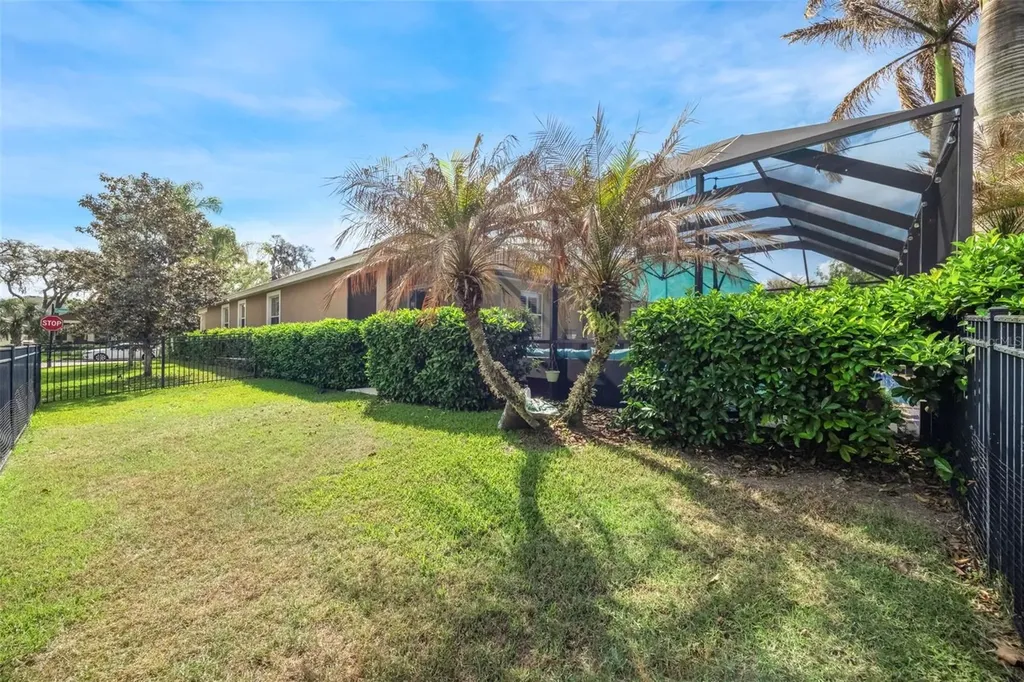 5323 Crosscourt View Drive Lithia FL 33547