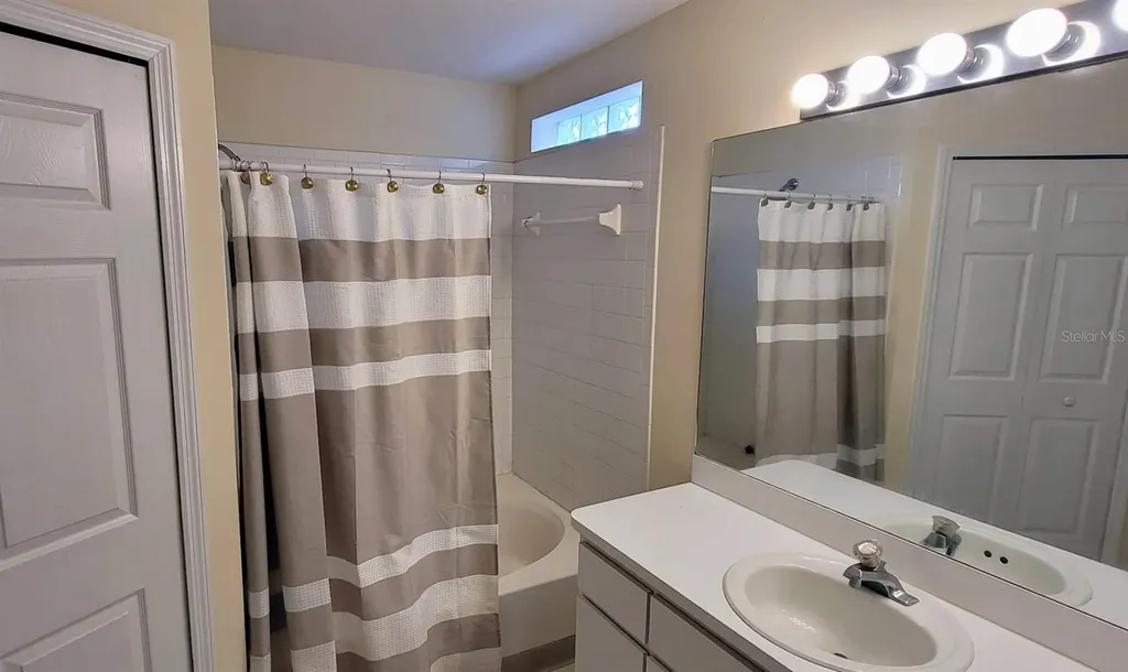 1710 Tropicana Way Valrico FL 33594