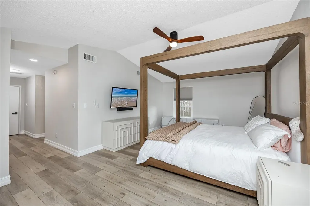 27 Summit Lane Safety Harbor FL 34695