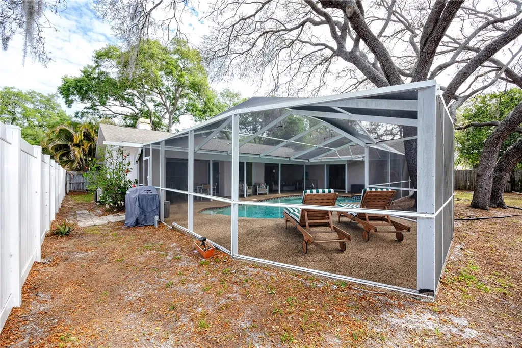 27 Summit Lane Safety Harbor FL 34695