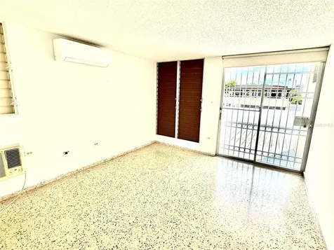 E-10 Alturas De Santa Maria Guaynabo PR 00969