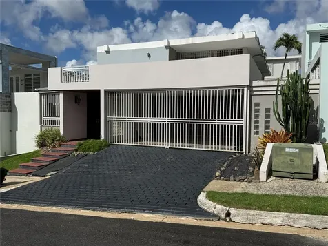 E-10 Alturas De Santa Maria Guaynabo PR 00969