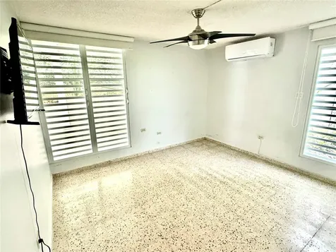 E-10 Alturas De Santa Maria Guaynabo PR 00969