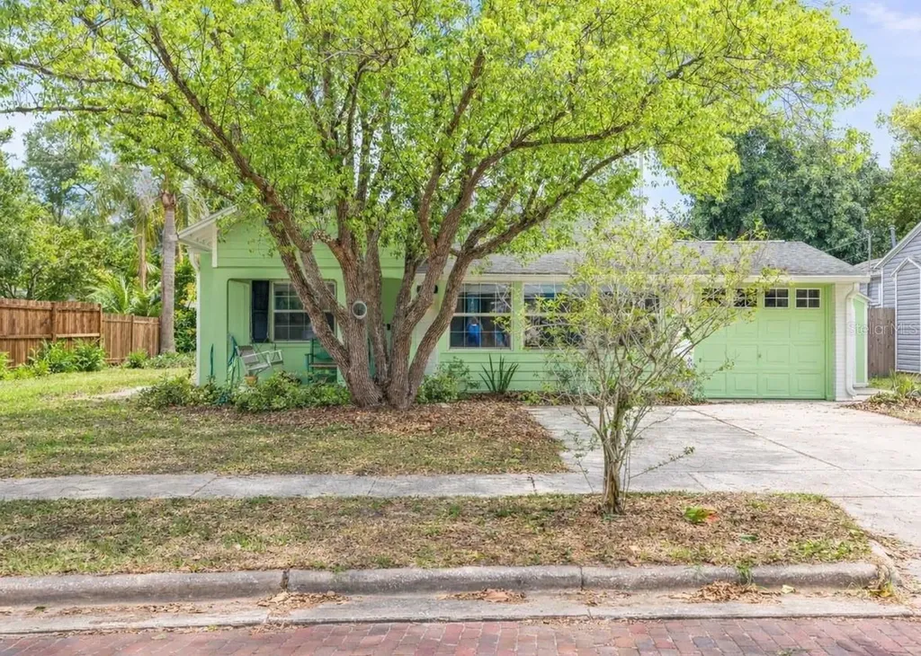 641 Wilkie Street Dunedin FL 34698