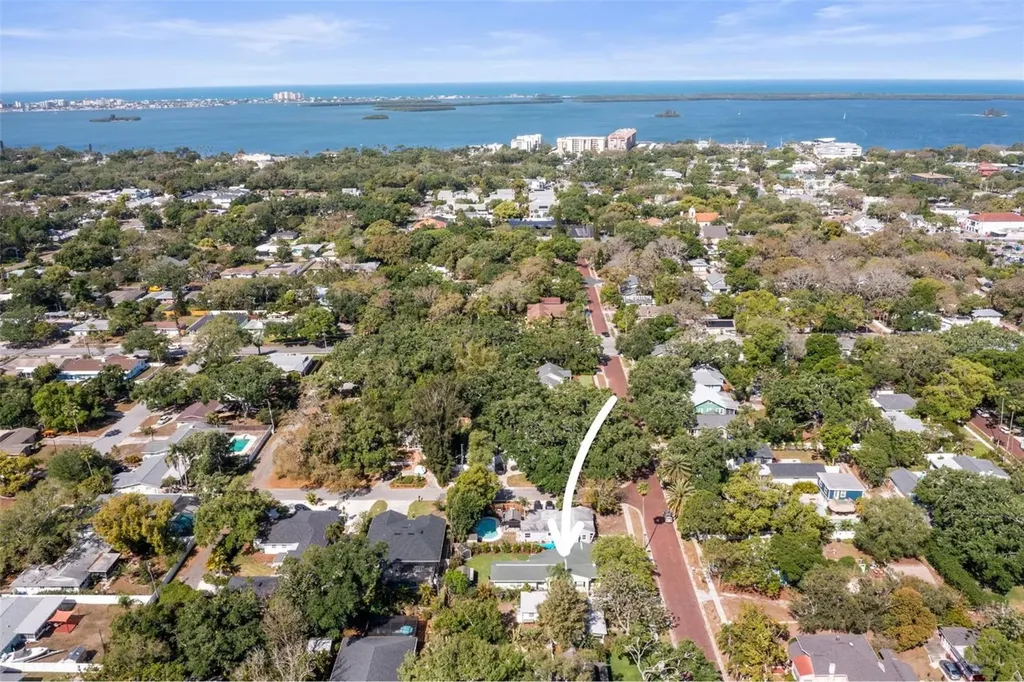 641 Wilkie Street Dunedin FL 34698