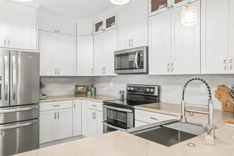 641 Wilkie Street Dunedin FL 34698