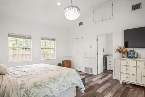 641 Wilkie Street Dunedin FL 34698