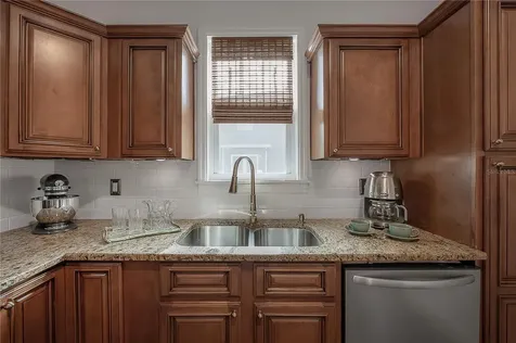 502 E Amelia Avenue Tampa FL 33602