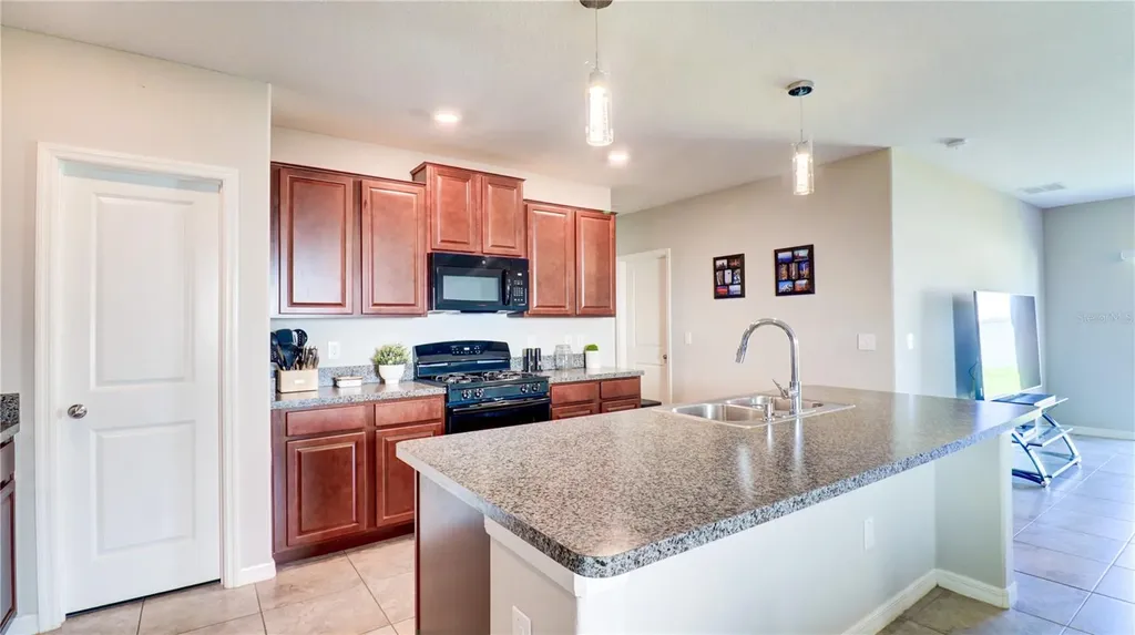 9633 Channing Hill Drive Sun City Center FL 33573