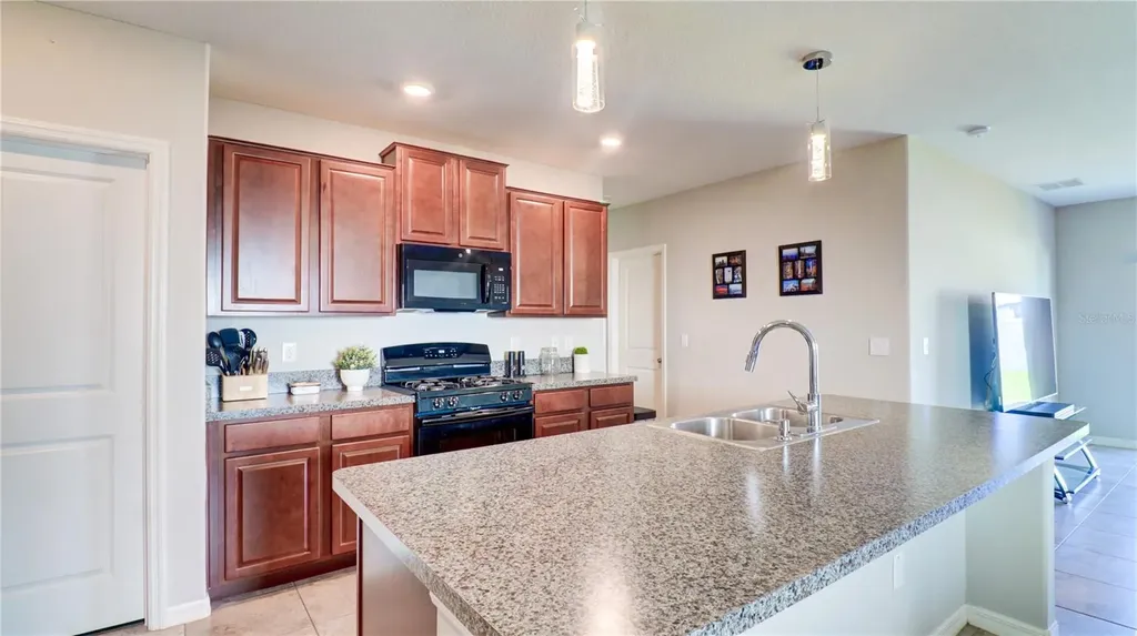 9633 Channing Hill Drive Sun City Center FL 33573