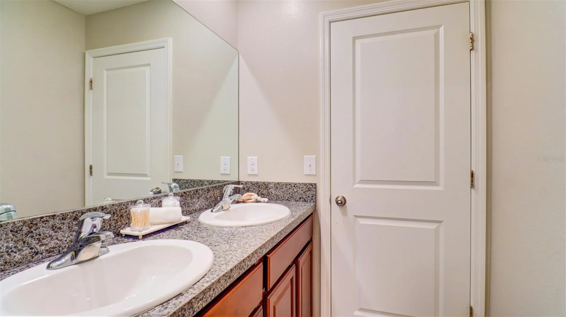 9633 Channing Hill Drive Sun City Center FL 33573
