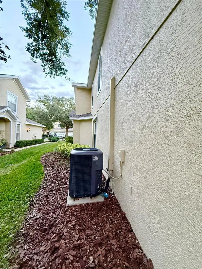 6517 Spring Oak Court Tampa FL 33625