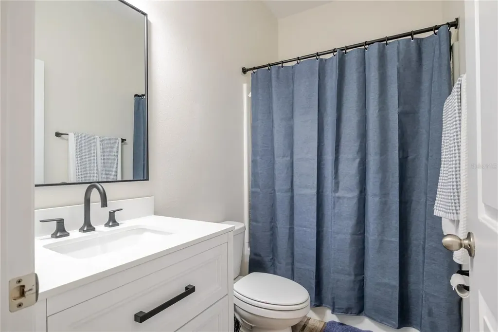 807 Garden Oaks Square Seffner FL 33584