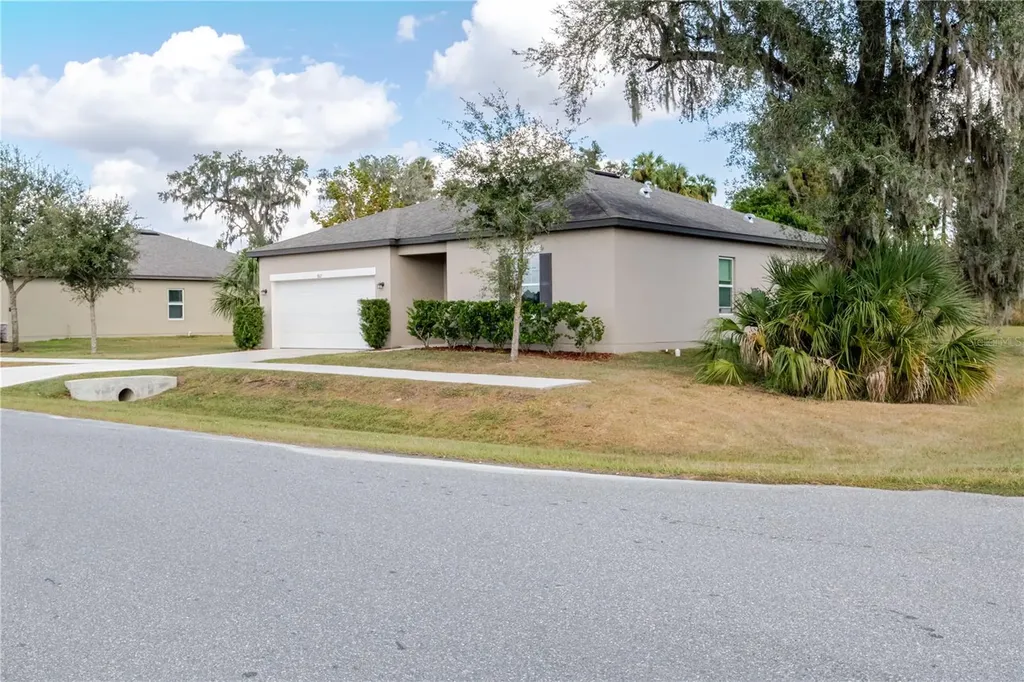 807 Garden Oaks Square Seffner FL 33584
