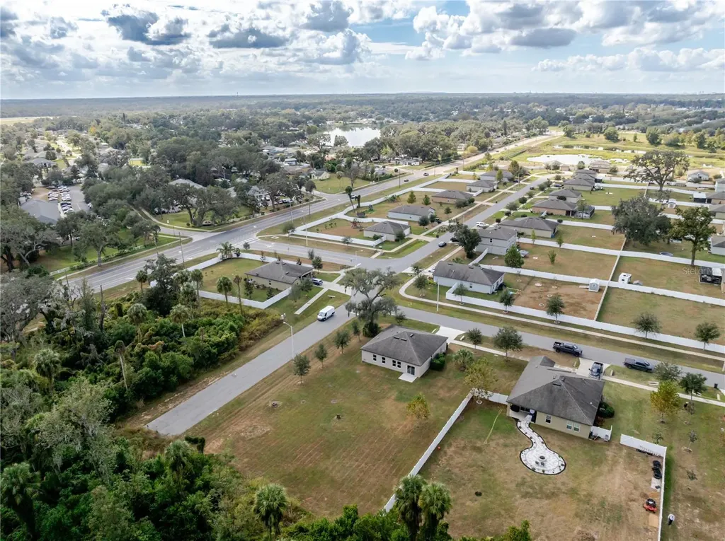 807 Garden Oaks Square Seffner FL 33584