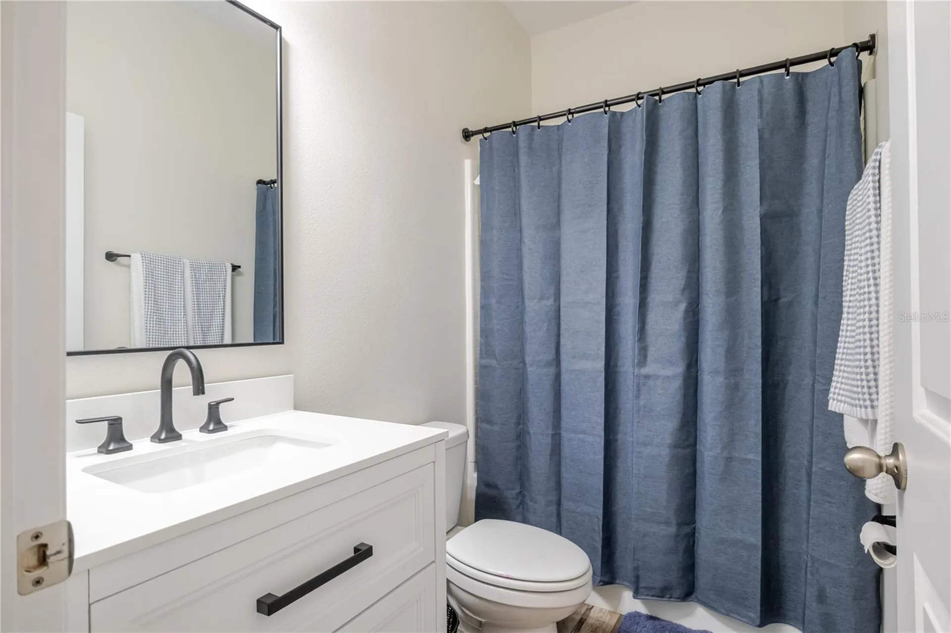 807 Garden Oaks Square Seffner FL 33584