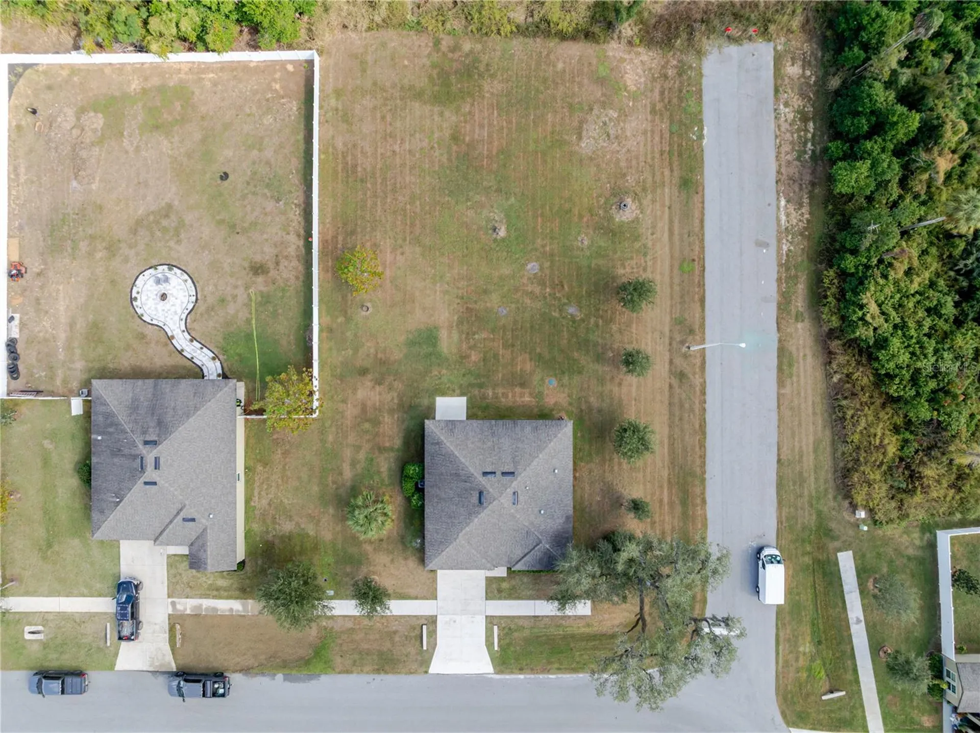 807 Garden Oaks Square Seffner FL 33584