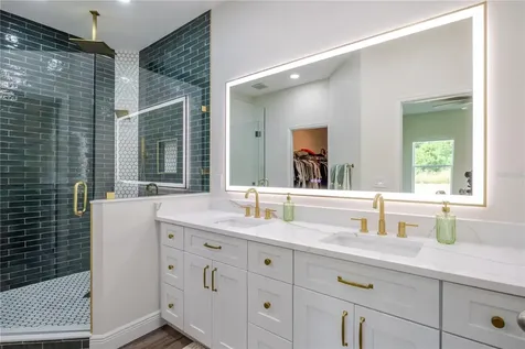 807 Garden Oaks Square Seffner FL 33584