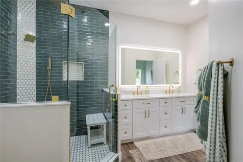 807 Garden Oaks Square Seffner FL 33584