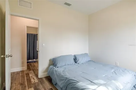 807 Garden Oaks Square Seffner FL 33584